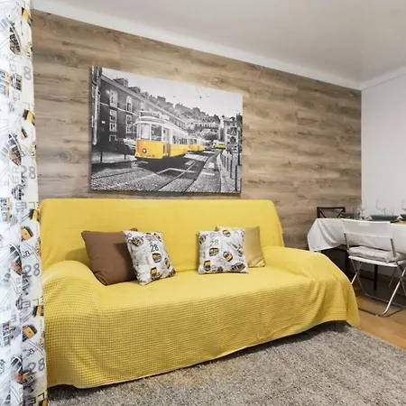 Live Alfama By Tram 28 | 1br Apartment *