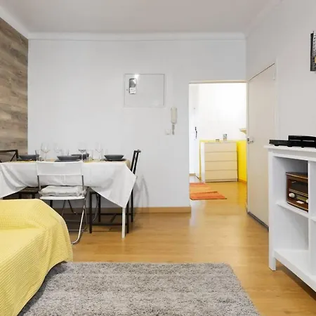 Live Alfama By Tram 28 | 1br Lissabon
